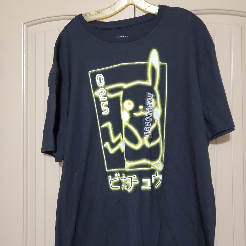 Men's Pokémon Pikachu T-Shirt